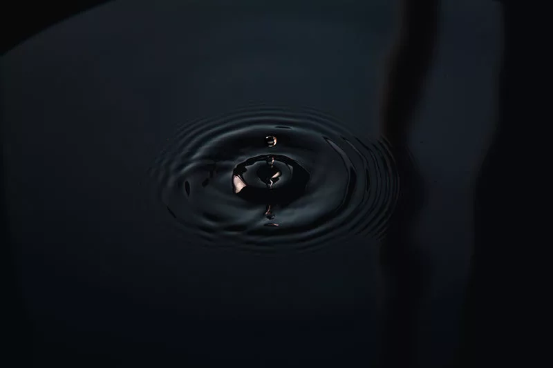 a single water droplet frozen in time