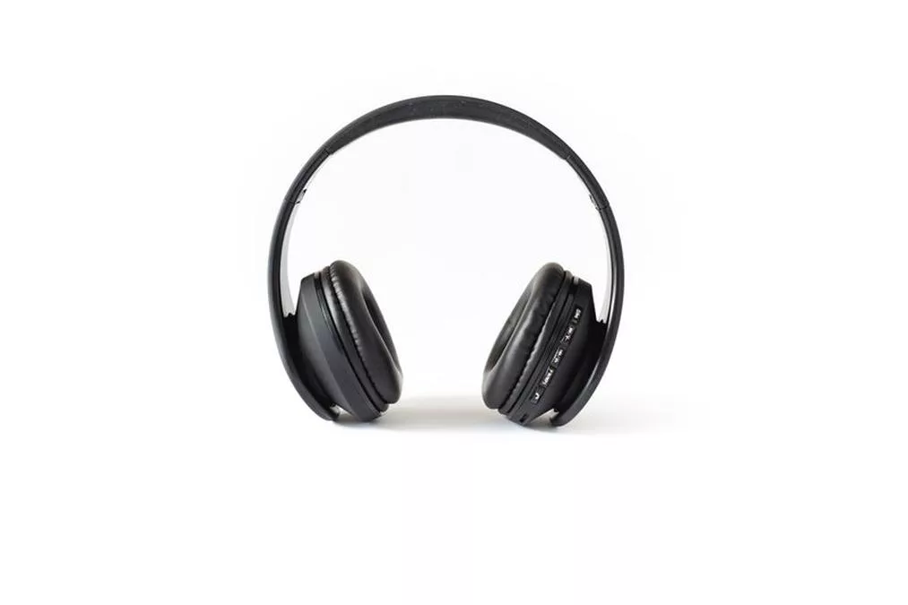 wireless headphones - the headphones are black and have a white background